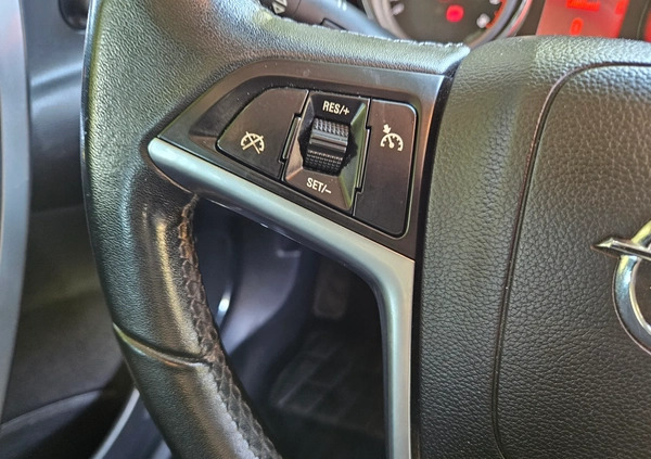 Opel Astra cena 25900 przebieg: 222000, rok produkcji 2012 z Zakroczym małe 562
